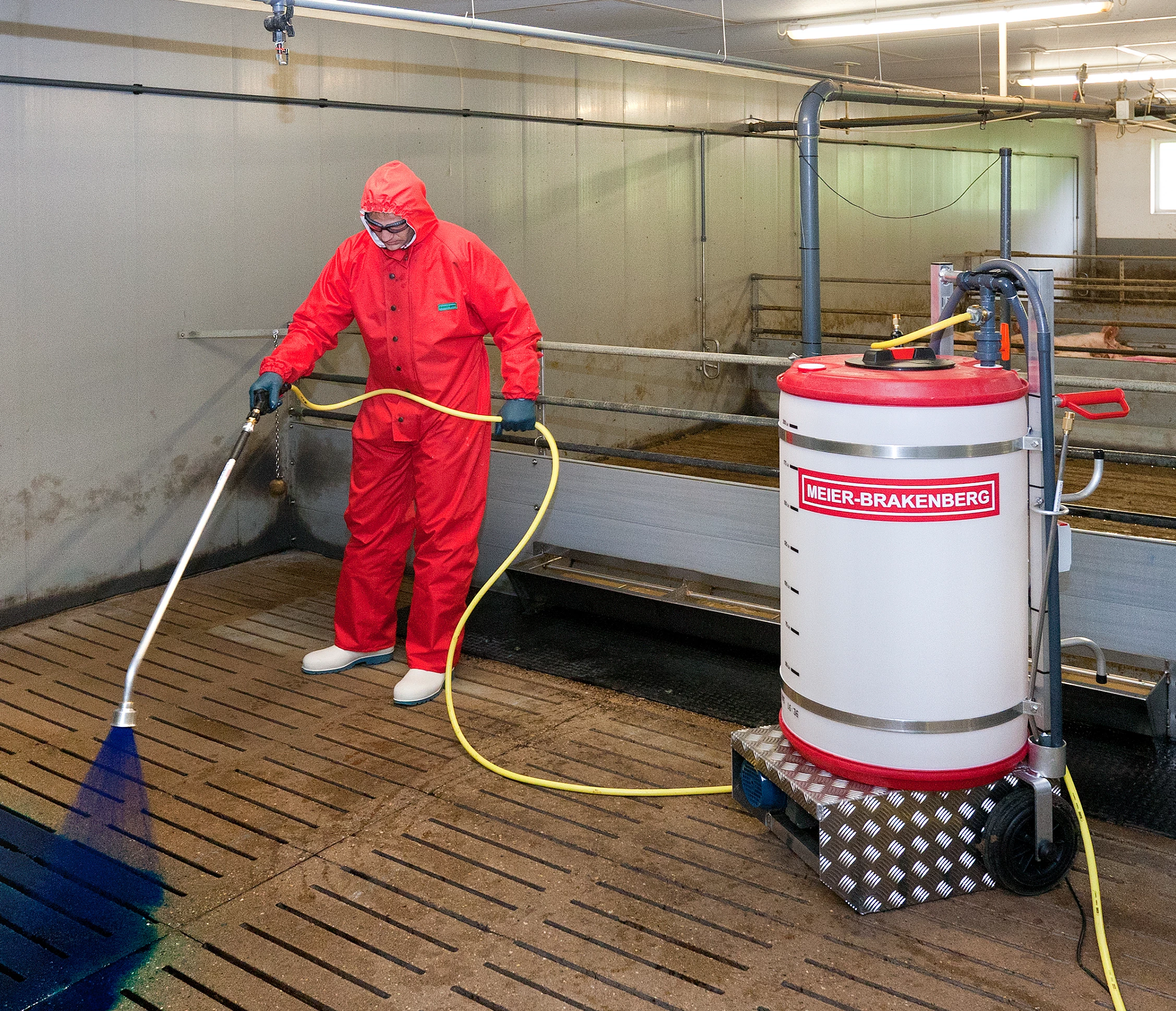 Wet disinfection trolley